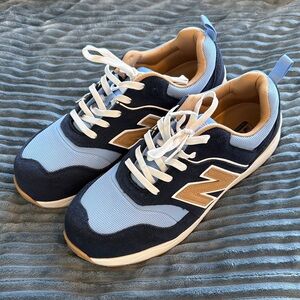 New Balance Men's Navy and Light Blue Sneakers
